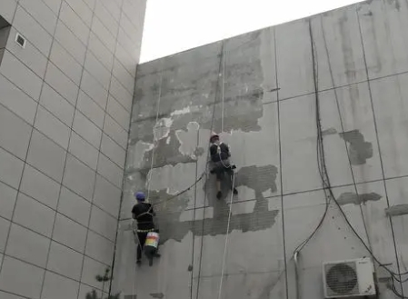 盐湖楼顶漏水维修公司分享下盐湖外墙防水的注意事项